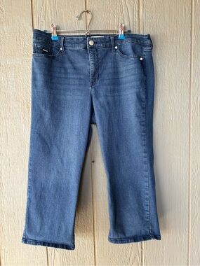 Nine West Christie Capri Blue Medium Wash Denim Jeans